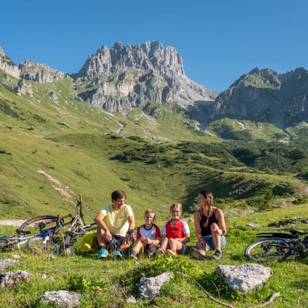 Familienausflug mit dem Bike © Filzmoos Tourismus / Lorenz Masser